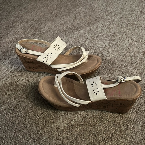 Jellypop Shoes - White & Tan Wedges